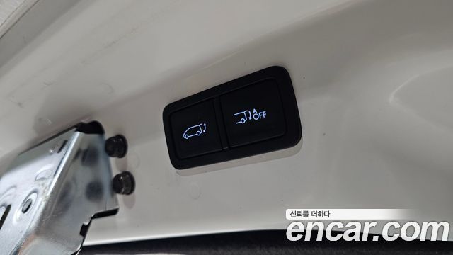 Hyundai Staria Cargo 5-Seater Modern 2023 — фото 19