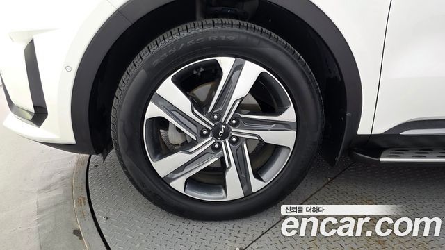 Kia Sorento (IV) HEV 1.6 2WD Signature 2023 — фото 5