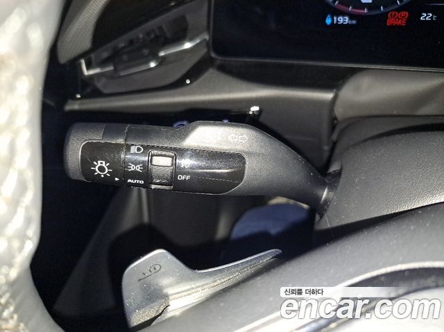Kia Niro EV Earth 2023 — фото 11