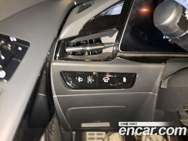 Kia Niro EV Earth 2023 — фото 12