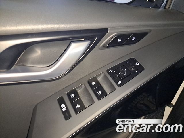 Kia Niro EV Earth 2023 — фото 14
