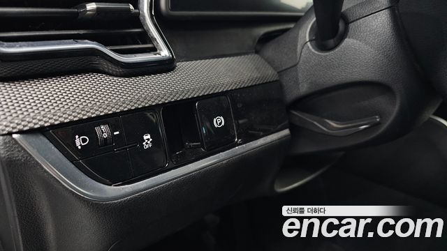 Kia Sportage (V) Diesel 2.0 2WD Prestige 2023 — фото 19