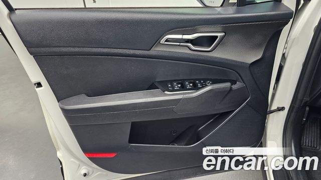 Kia Sportage (V) Diesel 2.0 2WD Prestige 2023 — фото 24