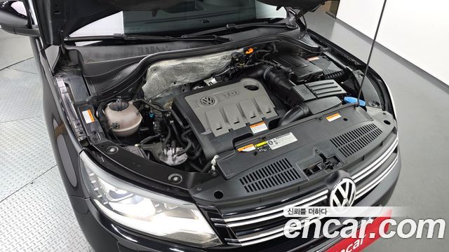 Volkswagen Tiguan 2.0 TDI Comfort 5N 2014 — фото 6