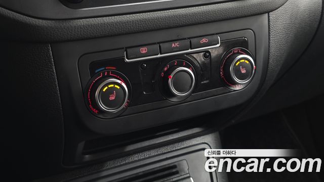 Volkswagen Tiguan 2.0 TDI Comfort 5N 2014 — фото 17