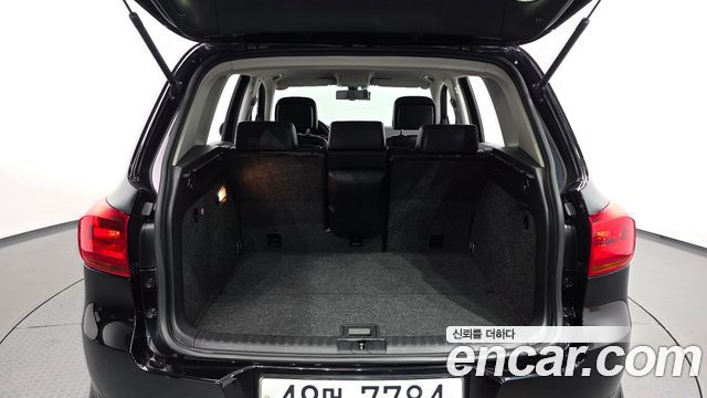 Volkswagen Tiguan 2.0 TDI Comfort 5N 2014 — фото 20