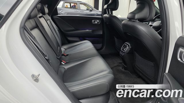 Hyundai Ioniq 6 Long Range Exclusive + 2023 — фото 11