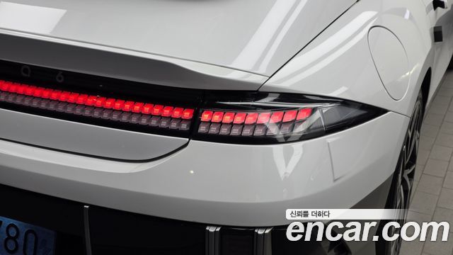 Hyundai Ioniq 6 Long Range Exclusive + 2023 — фото 23
