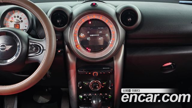 MINI Cooper D Countryman SE 1st 2012 — фото 15