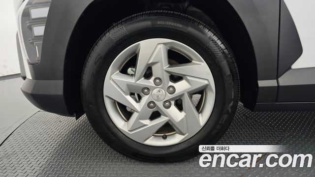 Hyundai Kona (SX2) Gasoline 1.6 Turbo 2WD Premium 2023 — фото 5