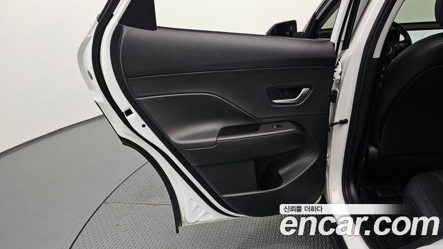 Hyundai Kona (SX2) Gasoline 1.6 Turbo 2WD Premium 2023 — фото 31