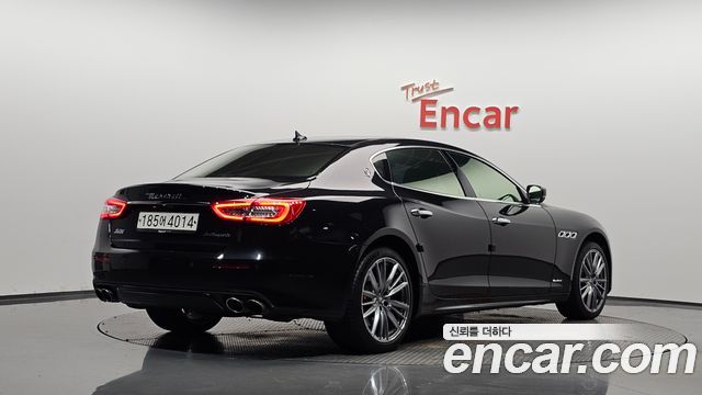 Maserati Quattroporte S Q4 3.0 V6 Granlusso 2019 — фото 2