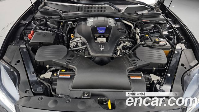 Maserati Quattroporte S Q4 3.0 V6 Granlusso 2019 — фото 6