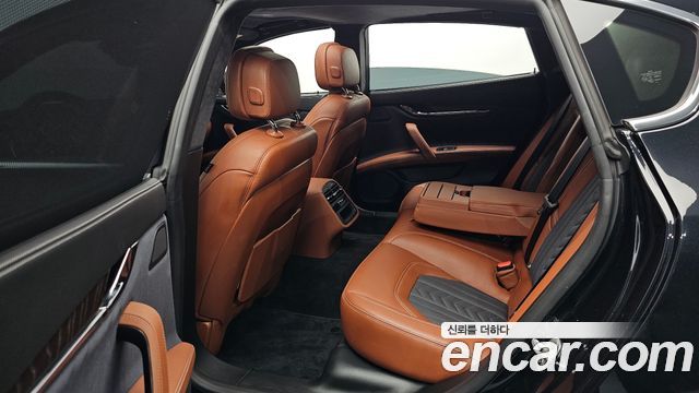 Maserati Quattroporte S Q4 3.0 V6 Granlusso 2019 — фото 12