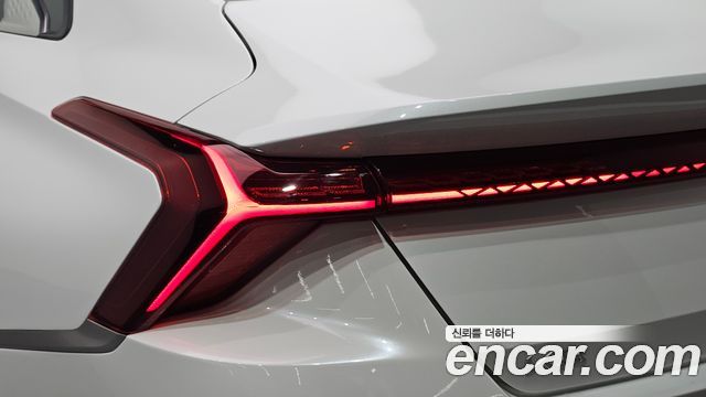 Kia K8 2.5 Gasoline 2WD Noblesse Light 2022 — фото 23