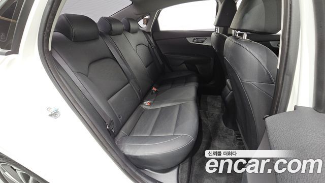 Kia K3 (II) 1.6 Prestige 2022 — фото 11