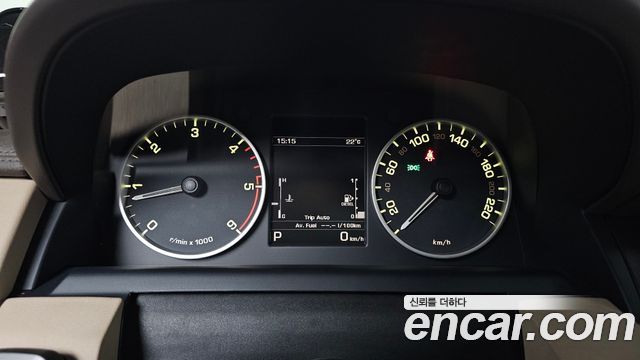 Land Rover Discovery 4 3.0 SDV6 HSE 2016 — фото 8