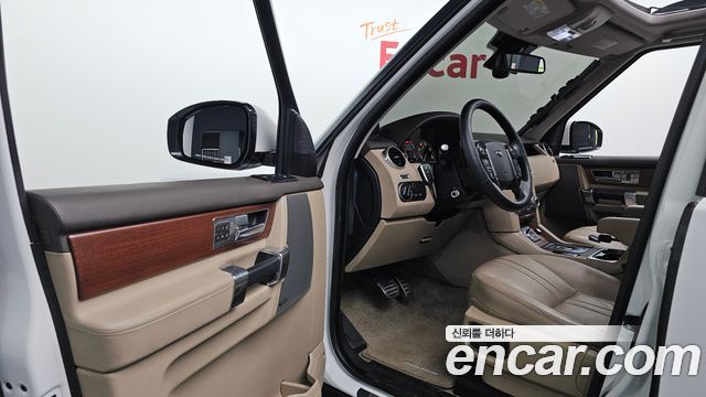 Land Rover Discovery 4 3.0 SDV6 HSE 2016 — фото 10