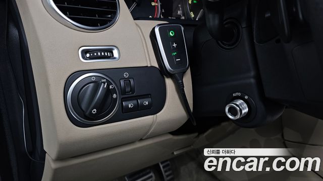 Land Rover Discovery 4 3.0 SDV6 HSE 2016 — фото 18