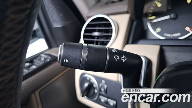 Land Rover Discovery 4 3.0 SDV6 HSE 2016 — фото 20