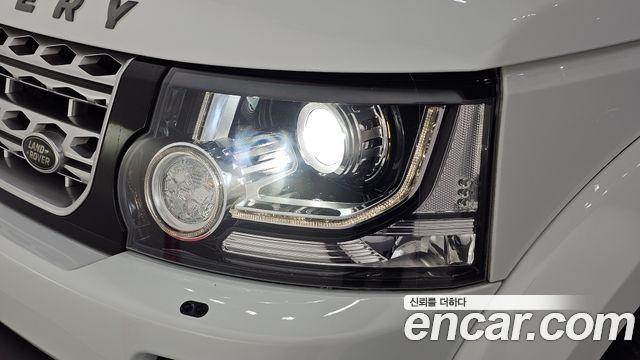 Land Rover Discovery 4 3.0 SDV6 HSE 2016 — фото 22