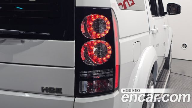 Land Rover Discovery 4 3.0 SDV6 HSE 2016 — фото 23