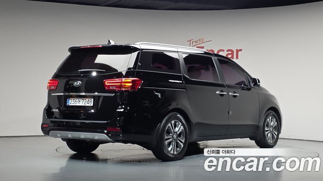 Kia Carnival 9-Seater Luxury 2020 — фото 2