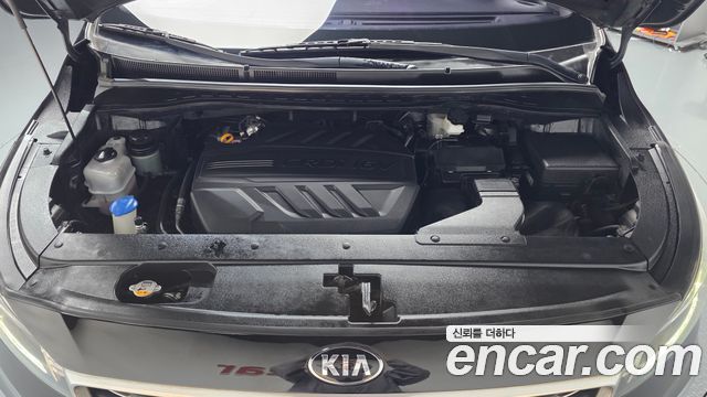 Kia Carnival 9-Seater Luxury 2020 — фото 6