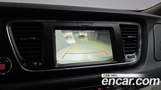 Kia Carnival 9-Seater Luxury 2020 — фото 16