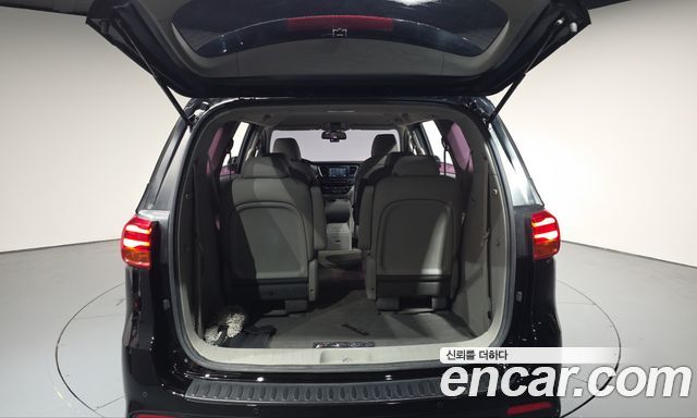 Kia Carnival 9-Seater Luxury 2020 — фото 19