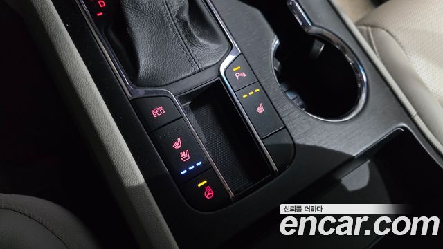 Kia Carnival 9-Seater Luxury 2020 — фото 20
