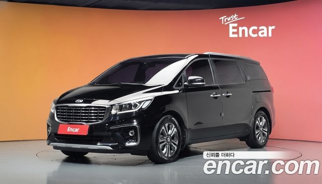 Kia Carnival 9-Seater Luxury