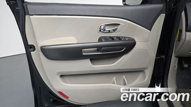 Kia Carnival 9-Seater Luxury 2020 — фото 24