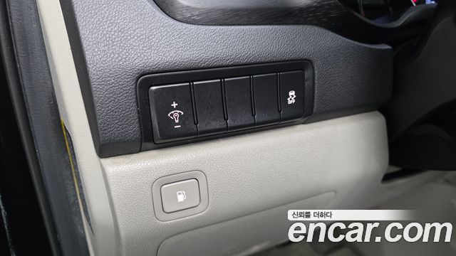 Kia Carnival 9-Seater Luxury 2020 — фото 29