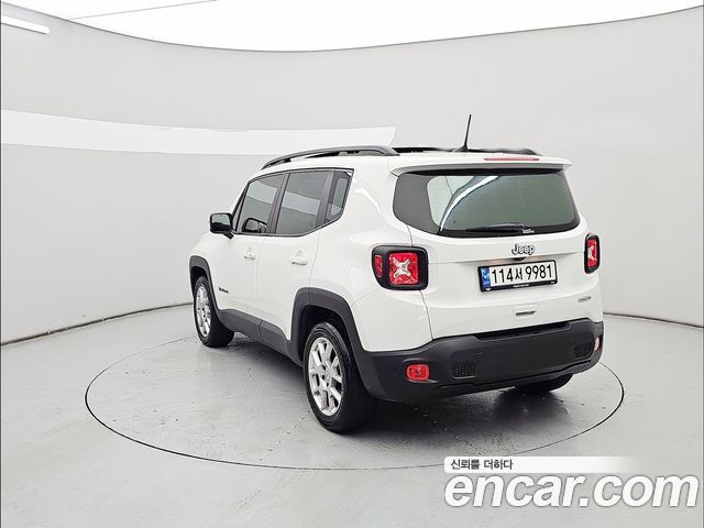 Jeep Renegade 2.4 Longitude 2021 — фото 4