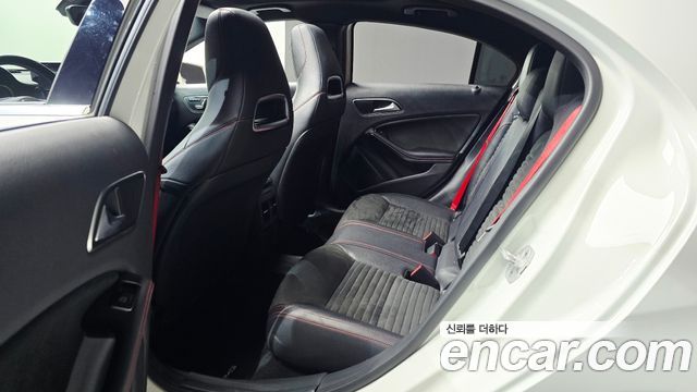 Mercedes-Benz A-Class (W176) A45 AMG 4MATIC 2017 — фото 11