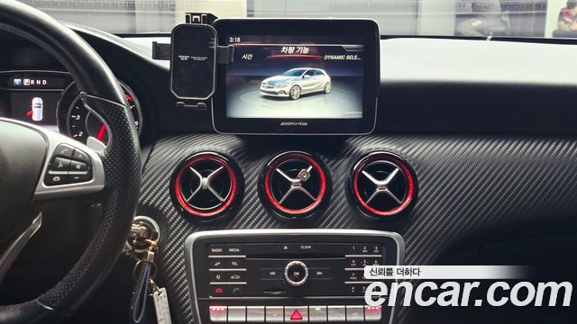 Mercedes-Benz A-Class (W176) A45 AMG 4MATIC 2017 — фото 14