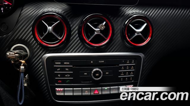 Mercedes-Benz A-Class (W176) A45 AMG 4MATIC 2017 — фото 17