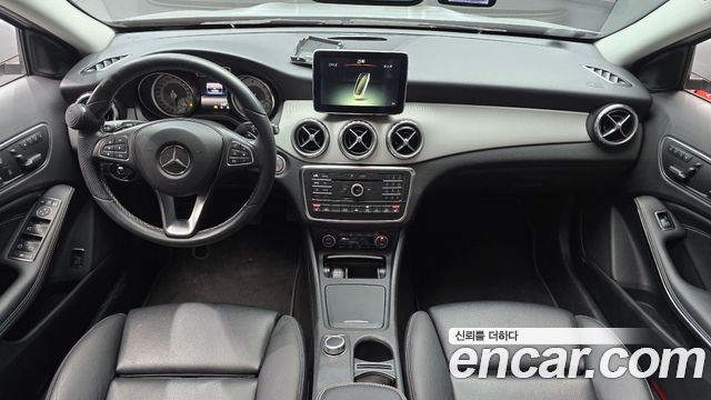 Mercedes-Benz GLA-Class (X156) GLA200 d 4MATIC 2016 — фото 7