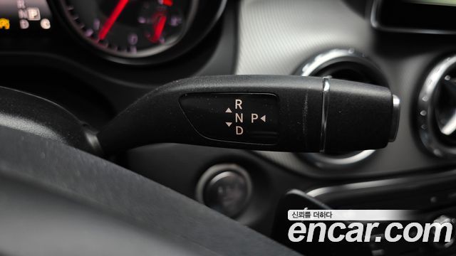 Mercedes-Benz GLA-Class (X156) GLA200 d 4MATIC 2016 — фото 9