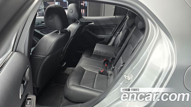 Mercedes-Benz GLA-Class (X156) GLA200 d 4MATIC 2016 — фото 12