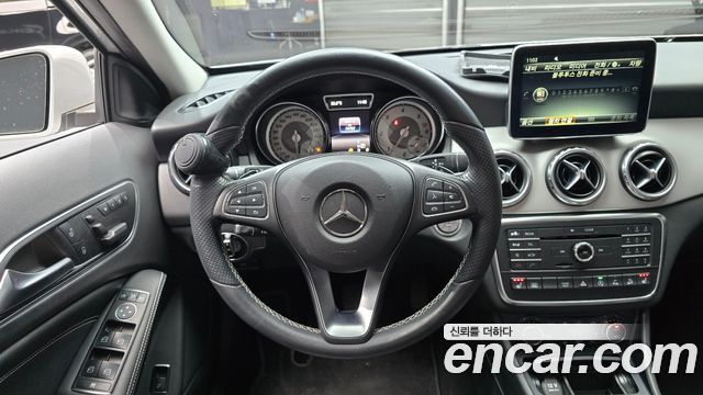 Mercedes-Benz GLA-Class (X156) GLA200 d 4MATIC 2016 — фото 13