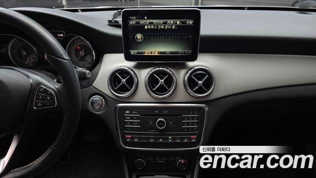 Mercedes-Benz GLA-Class (X156) GLA200 d 4MATIC 2016 — фото 14