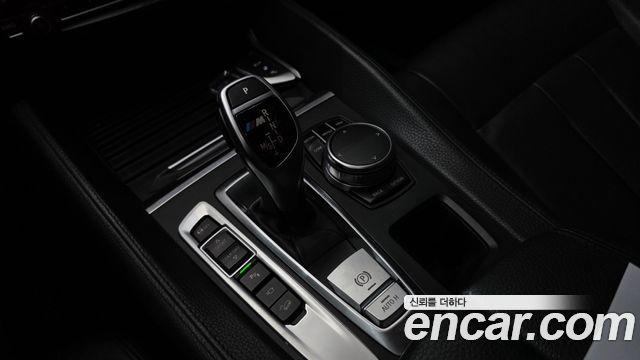 BMW X6 (F16) xDrive 30d 2017 — фото 9