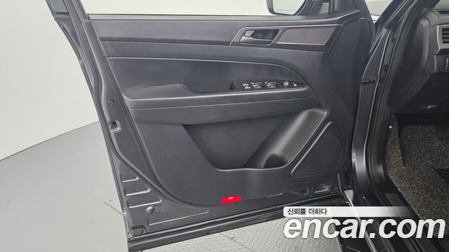 KG Mobility (SsangYong) Rexton Sports Khan Diesel 2.2 4WD Prestige 2021 — фото 24