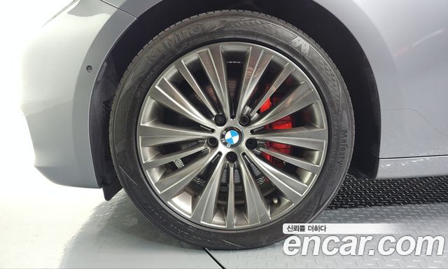 BMW 5 Series GT (F07) GT 30d xDrive 2017 — фото 5