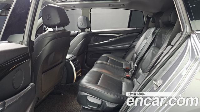 BMW 5 Series GT (F07) GT 30d xDrive 2017 — фото 12