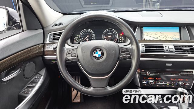 BMW 5 Series GT (F07) GT 30d xDrive 2017 — фото 13