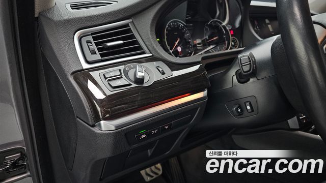 BMW 5 Series GT (F07) GT 30d xDrive 2017 — фото 20