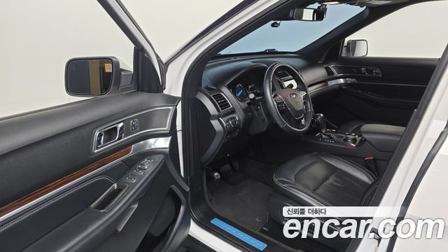 Ford Explorer 2.3 Limited 4WD 5th 2018 — фото 10
